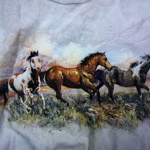 The Mountain Black and White Graphic Tee - Picture 3 of 7